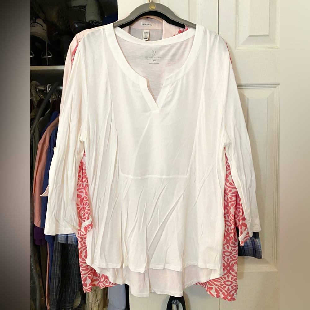 New York & Company White 3/4 Sleeve Relaxed Top